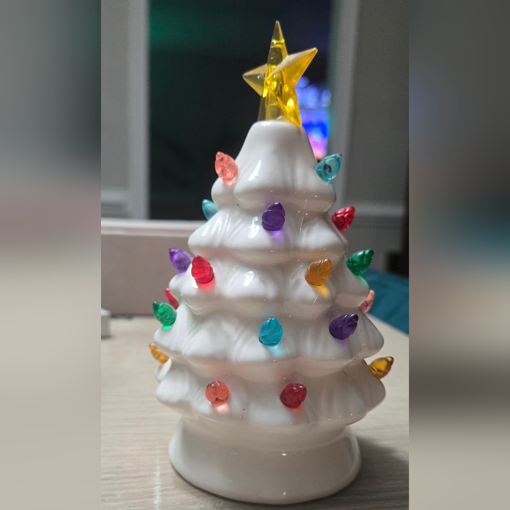 Mr. Christmas Ceramic Christmas Tree with Multicolor Lights In WHITE